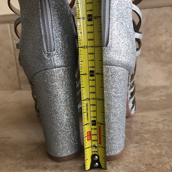 Delicious strappy sparkle evening heels - Picture 2 of 8